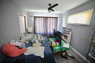 916 S 75th St, West Allis, WI 53214 - Photo 10