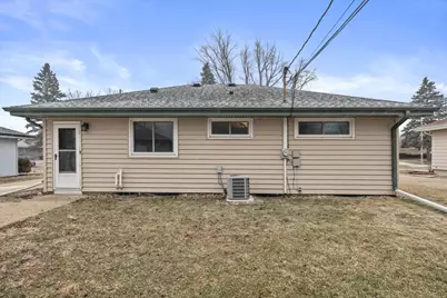 N85W17120  Ann Ave, Menomonee Falls, WI 53051 - Photo 34
