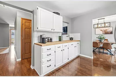 233  Sunnyhill Ln, Oconomowoc, WI 53066 - Photo 8