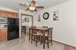 17360 W Lincoln Ave, New Berlin, WI 53146 - Photo 12