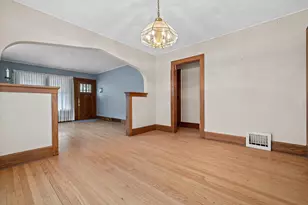 1423 W Lawn Ave, Racine, WI 53405 - Photo 10