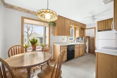 5333 S 28th St, Greenfield, WI 53221 - Photo 6