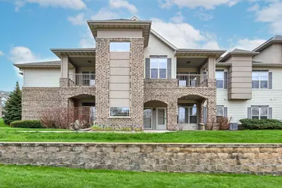 3053 W Drexel Ave #110, Franklin, WI 53132 - Photo 2