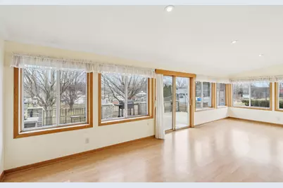 8810 S Patricia Blvd, Oak Creek, WI 53154 - Photo 24