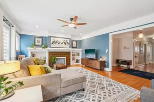 1704 E Kane Pl, Milwaukee, WI 53202 - Photo 8