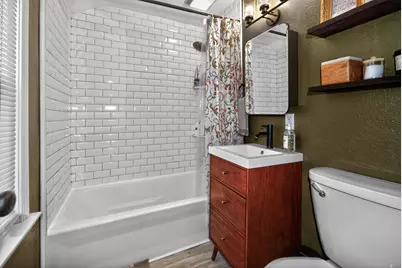 2169 S 96th St, West Allis, WI 53227 - Photo 10