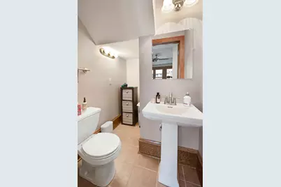 6326 W Wells St, Wauwatosa, WI 53213 - Photo 8