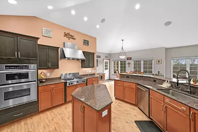 W292N4254  Prairie Wind Cir, Delafield, WI 53072 - Photo 14