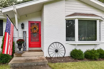 W220S6805  Crowbar Dr, Vernon, WI 53150 - Photo 2