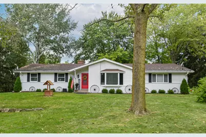 W220S6805  Crowbar Dr, Vernon, WI 53150 - Photo 1