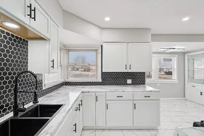 3880 N 58th Blvd, Milwaukee, WI 53216 - Photo 4