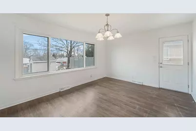 619  Echo Ln, Racine, WI 53406 - Photo 6