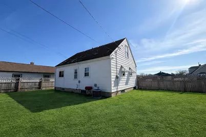 922 W Eden Pl, Milwaukee, WI 53221 - Photo 18