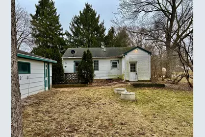 135  Felix St, Wales, WI 53183 - Photo 2