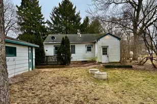 135 Felix St, Wales, WI 53183 - Photo 2