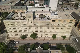 270 E Highland Ave, Milwaukee, WI 53202 - Photo 44