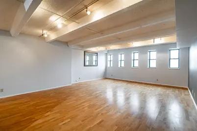 270 E Highland Ave #916, Milwaukee, WI 53202 - Photo 4