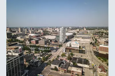 270 E Highland Ave #916, Milwaukee, WI 53202 - Photo 46