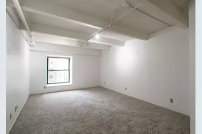 270 E Highland Ave #916, Milwaukee, WI 53202 - Photo 20