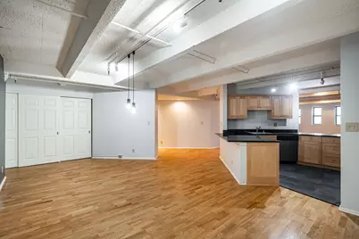 270 E Highland Ave #916, Milwaukee, WI 53202 - Photo 12