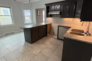 233 Frank Ave, Racine, WI 53404 - Photo 6