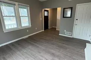 233 Frank Ave, Racine, WI 53404 - Photo 4