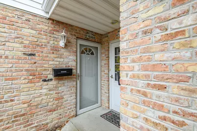 16484 W Crown Ct, Germantown, WI 53022 - Photo 22