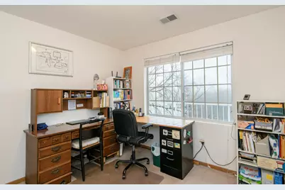 16484 W Crown Ct, Germantown, WI 53022 - Photo 20