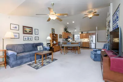 16484 W Crown Ct, Germantown, WI 53022 - Photo 4