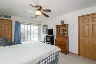 N114W16484 Crown Ct, Germantown, WI 53022 - Photo 10