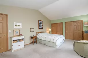 N114W16484 Crown Ct, Germantown, WI 53022 - Photo 16