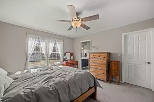 2321 E Cody Ct, Oak Creek, WI 53154 - Photo 12