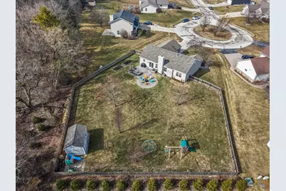 2321 E Cody Ct, Oak Creek, WI 53154 - Photo 32