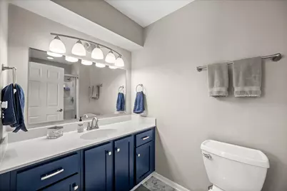 2321 E Cody Ct, Oak Creek, WI 53154 - Photo 14