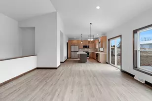 4631 Ridge Ct, Manitowoc, WI 54220 - Photo 6