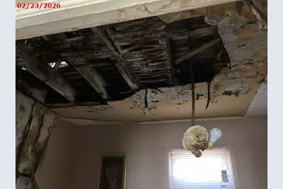 1012 W Hadley St, Milwaukee, WI 53206 - Photo 2