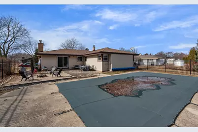 6110  Thornridge Ln, Greendale, WI 53129 - Photo 26