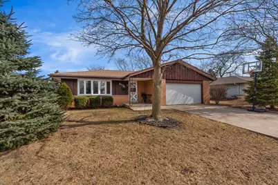 6110  Thornridge Ln, Greendale, WI 53129 - Photo 2