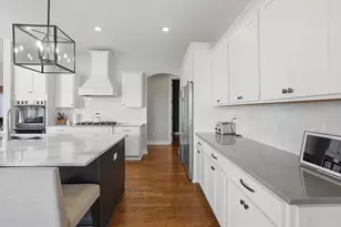 3082 Monona Ct, Summit, WI 53066 - Photo 12