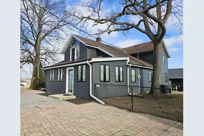 4464 S Whitnall Ave, Saint Francis, WI 53235 - Photo 2