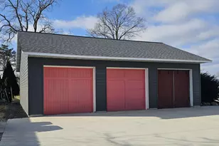 4464 S Whitnall Ave, Saint Francis, WI 53235 - Photo 10