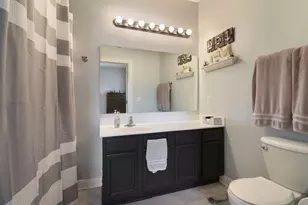 957 Hastings Ct, Racine, WI 53406 - Photo 10