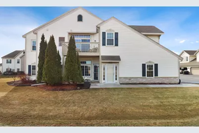 957  Hastings Ct #101, Racine, WI 53406 - Photo 1