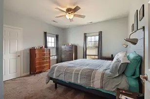957 Hastings Ct, Racine, WI 53406 - Photo 8