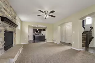 1172 Springbrook Dr, Burlington, WI 53105 - Photo 4