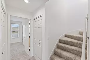 208 E Reservoir Ave, Milwaukee, WI 53212 - Photo 24