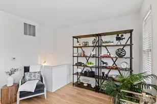 208 E Reservoir Ave, Milwaukee, WI 53212 - Photo 14