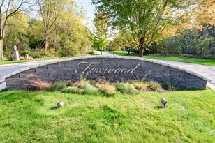 W305N2808 Foxwood Ct, Delafield, WI 53072 - Photo 1