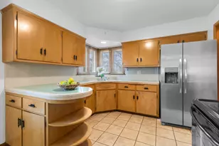 3927 N 77th St, Milwaukee, WI 53222 - Photo 6