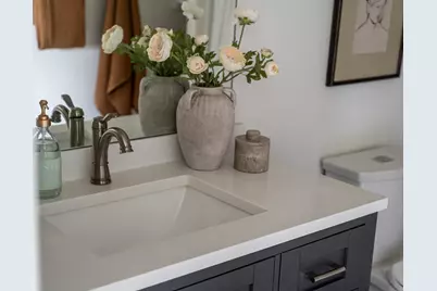 805 N Oakwood Ave, Oconomowoc, WI 53066 - Photo 40